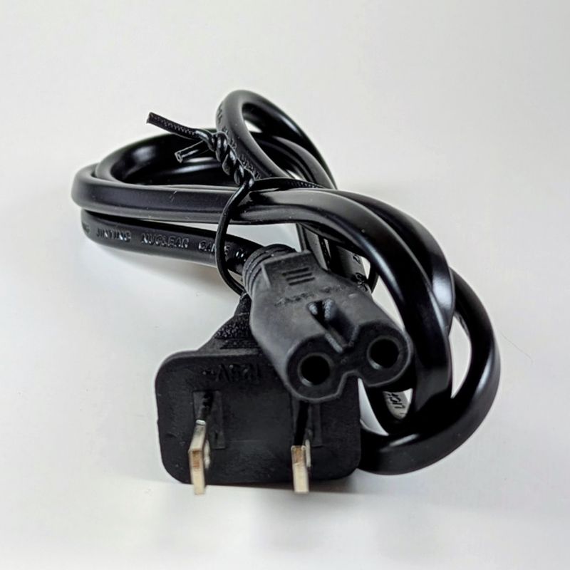 Cable de poder 2 pines - figura 8 para consolas