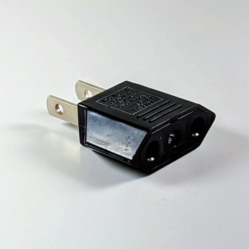 Adaptador de Enchufe Europa a USA